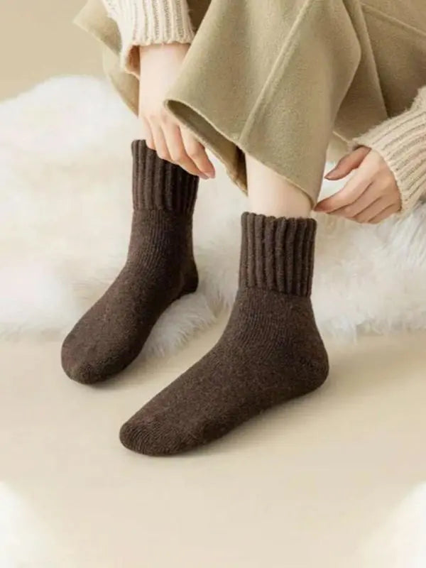 NESLEMY Women's Solid Mid-calf Socks, Casual Soft Comfy Warm Socks for Fall & Winter, Women's Socks for Daily Wear